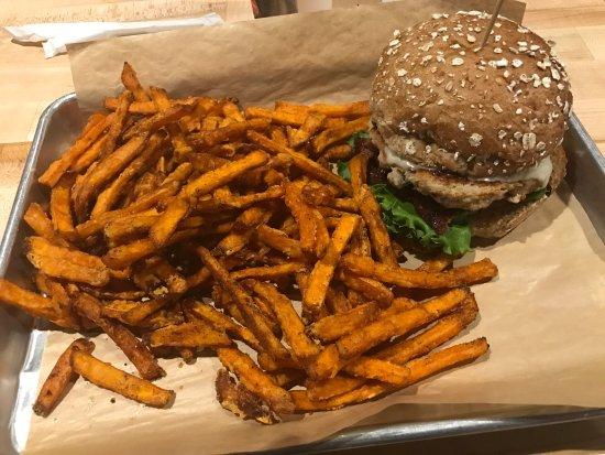 Mooyah Burgers