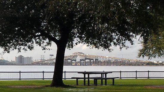 Bord Du Lac Park