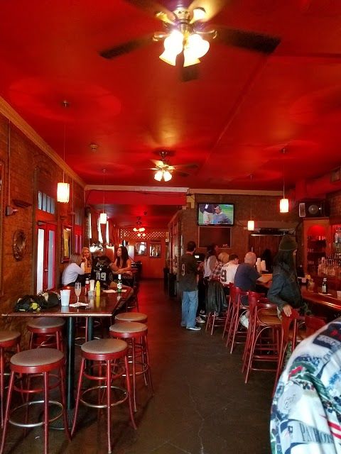 Dino's Bar & Grill